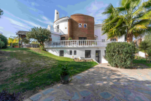 Villa for sale in Las Farolas